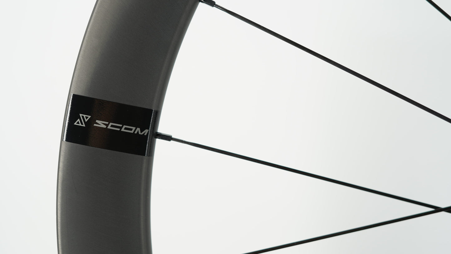 Coppia di ruote SCOM EVO Tubeless Ready (bloccaggio centrale)