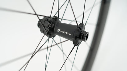 Coppia di Ruote SCOM EVO 50 Tubeless Ready (Center Lock)