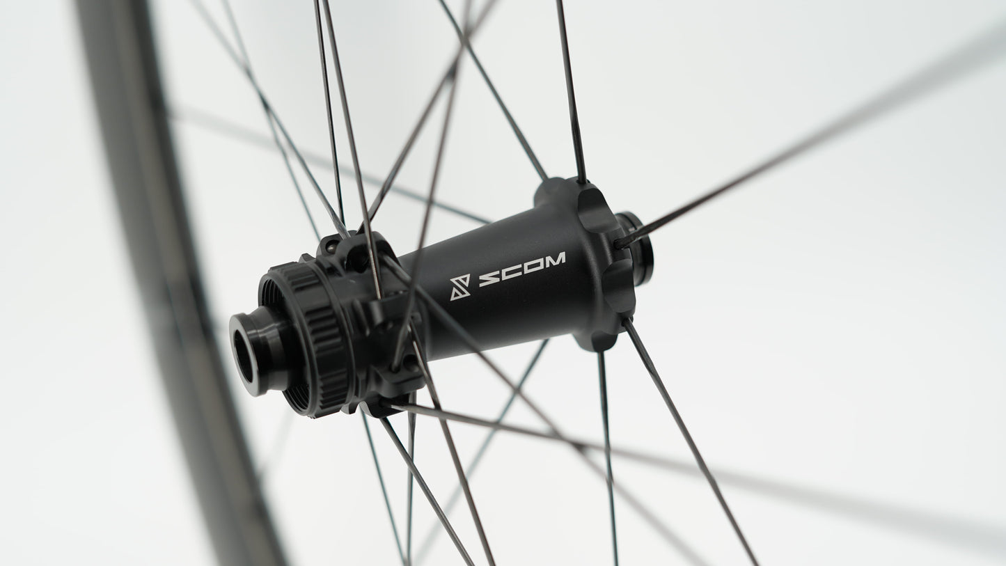 Coppia di ruote SCOM EVO Tubeless Ready (bloccaggio centrale)