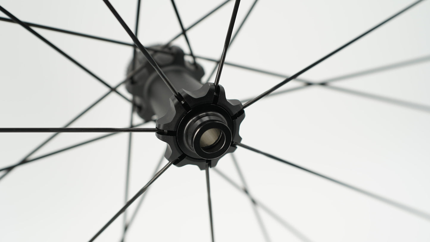 Coppia di ruote SCOM EVO Tubeless Ready (bloccaggio centrale)