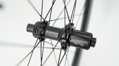 Paio di Ruote SCOM CORSA 60 Tubeless Ready (Center Lock)