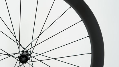 Coppia di Ruote SCOM CORSA 45 Tubeless Ready (Center Lock)