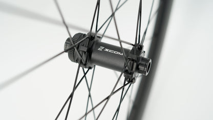 Coppia di Ruote SCOM CORSA 45 Tubeless Ready (Center Lock)