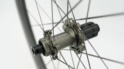 Coppia di Ruote SCOM ULTRA+ 50 Tubeless Ready (Center Lock)