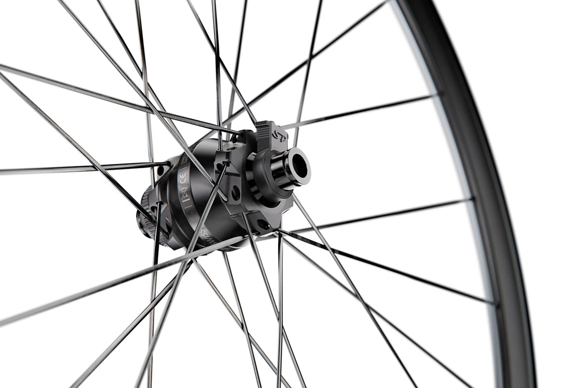 Ruota Anteriore DT SWSISS G 1800 SPLINE 20 DISC Tubeless Ready (Center Lock) Dynamo