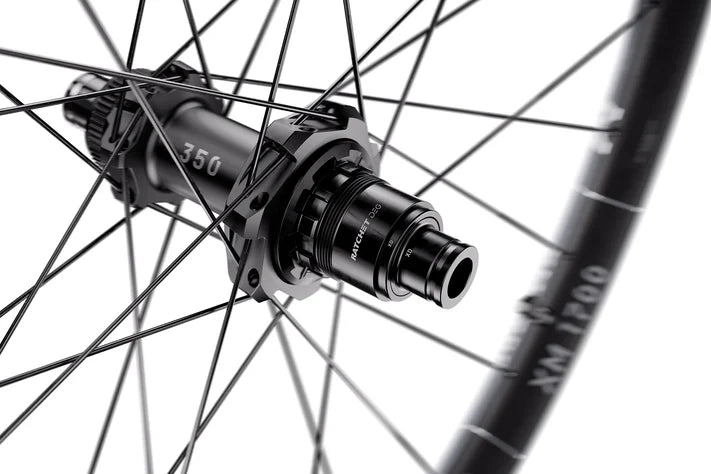 DT SWISS XM 1700 SPLINE 30 mm 27,5" 12x148 mm Boost 2026 ruota posteriore