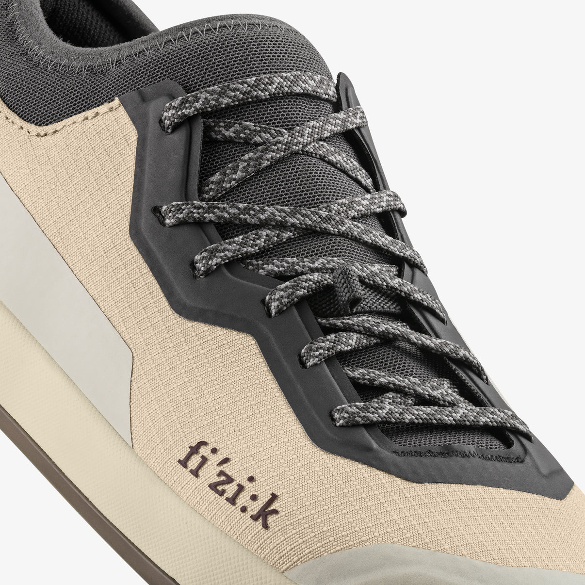 Scarpe da MTB FIZIK VERSOR 2 FLAT Bianco/Grigio