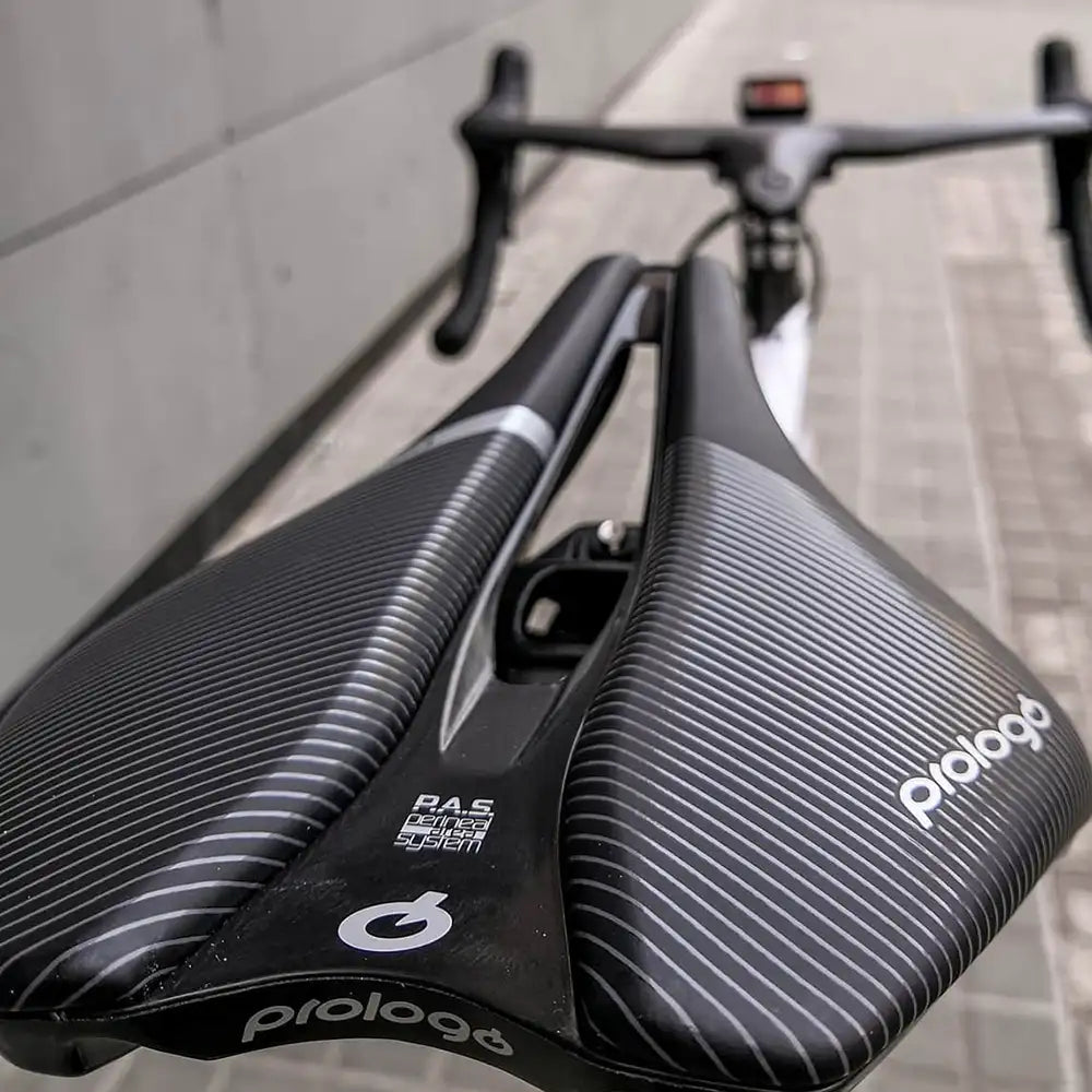Sella PROLOGO DIMENSION con binari T4.0, nera