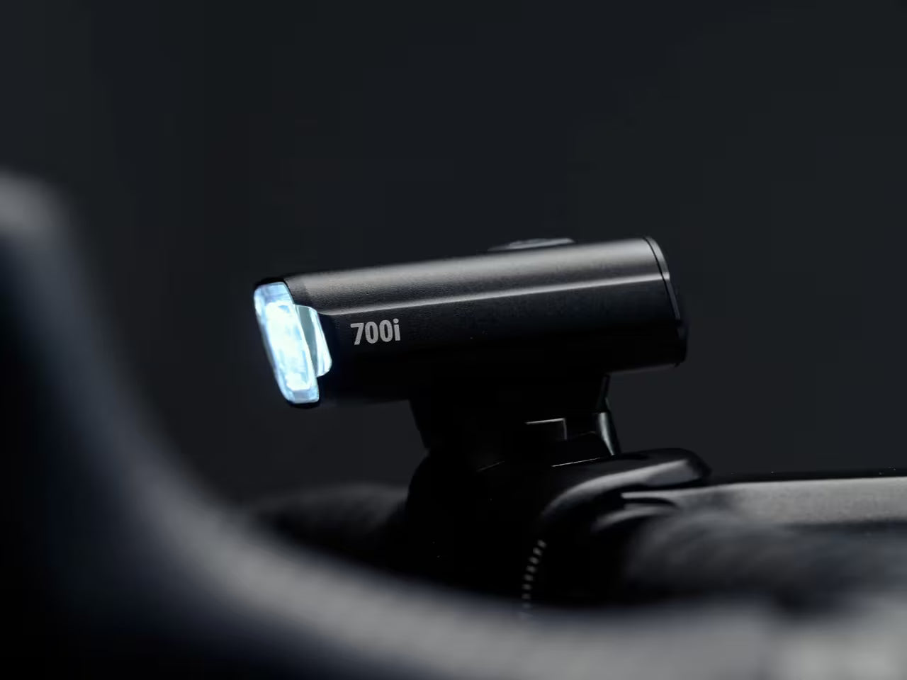 Luce anteriore BBB NANOSTRIKE 700i nera