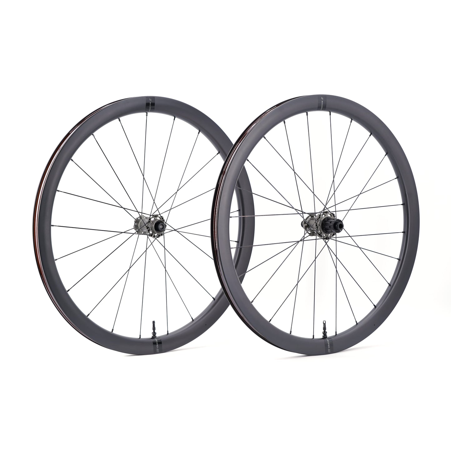 Coppia di ruote SCOM AERO Tubeless Ready (bloccaggio centrale)