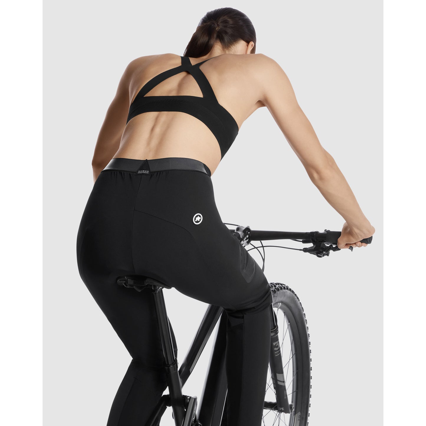 ASSOS TACTICA - Salopette serie nera da donna