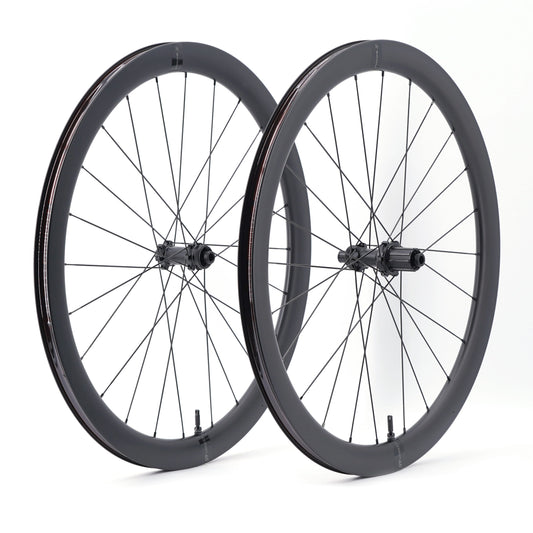 Coppia di ruote SCOM CORSA 45 Tubeless Ready (bloccaggio centrale)