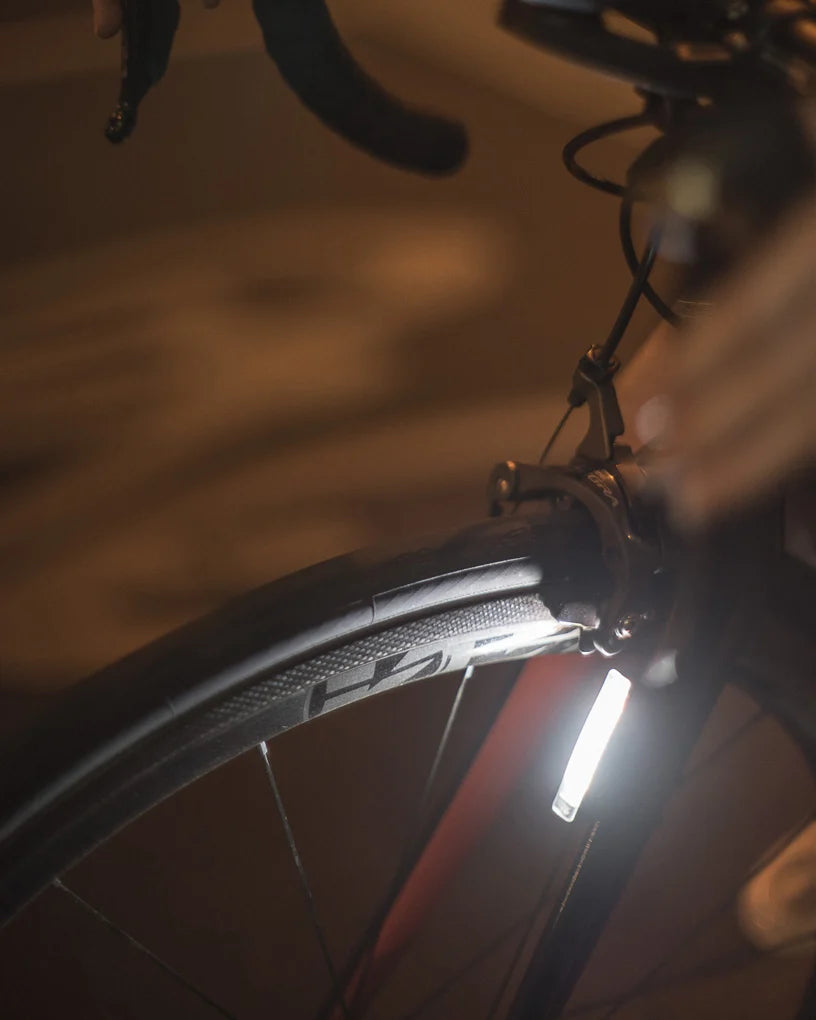 KNOG PLUS FRONT 40 Lumen Luce frontale nera