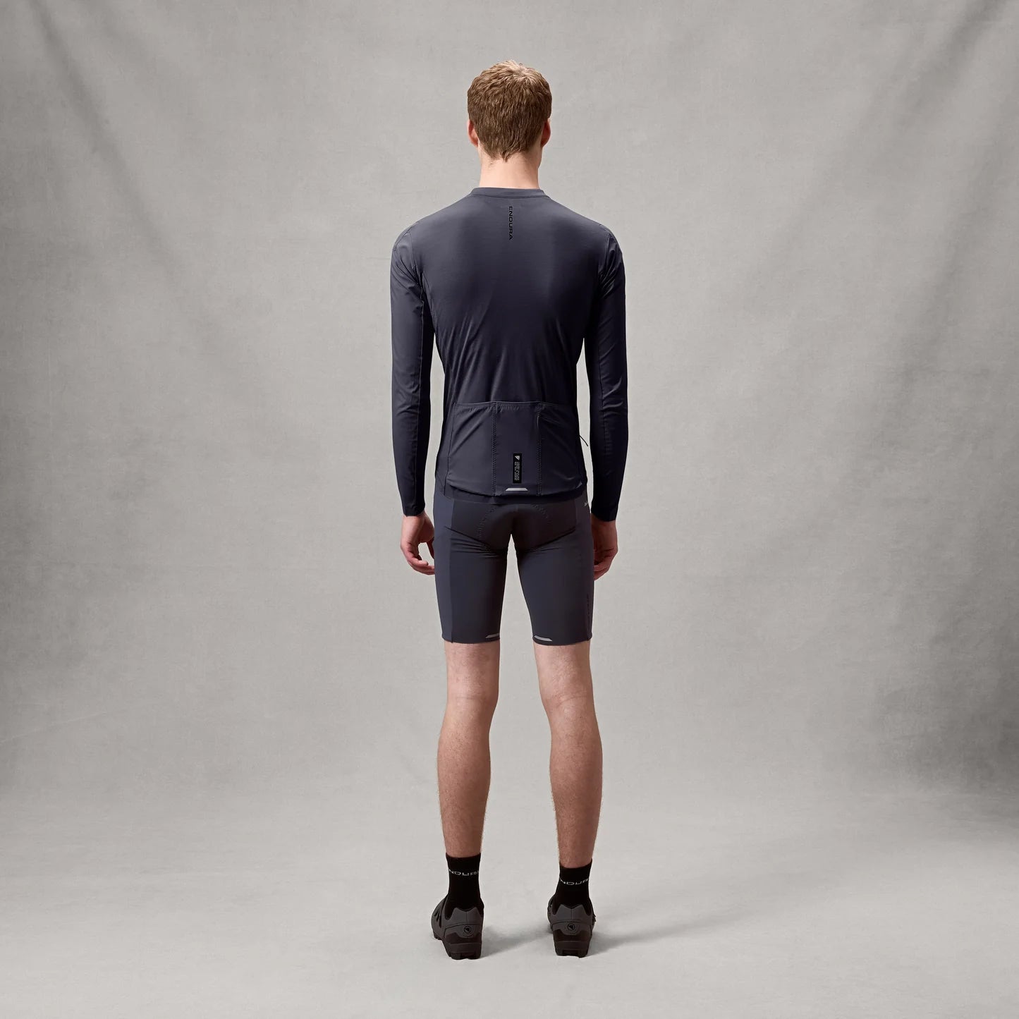 Maglia ENDURA ALLTRACK RIDE Manica Lunga Carbon Grigio