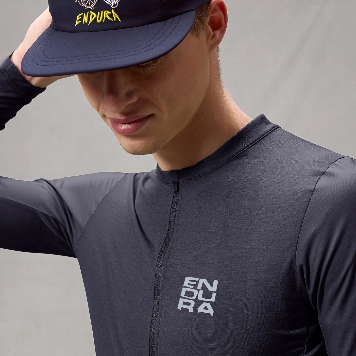 Maglia ENDURA ALLTRACK RIDE Manica Lunga Carbon Grigio