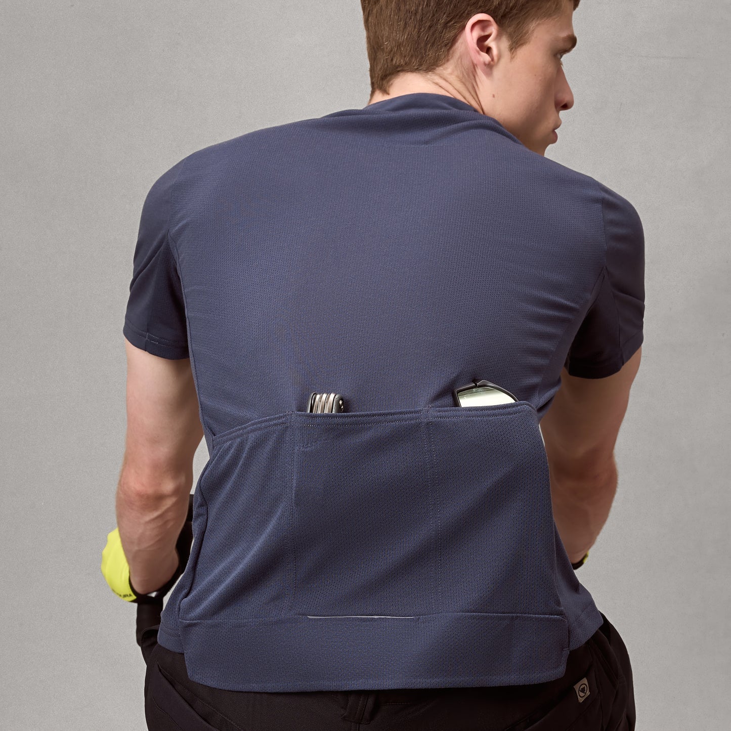 ENDURA LOOP ZIPPED Maglia a maniche corte in carbonio Grigio