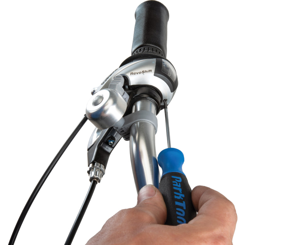 Cacciavite Phillips Park Tool SD-0 usato per regolare un comando RevoShift