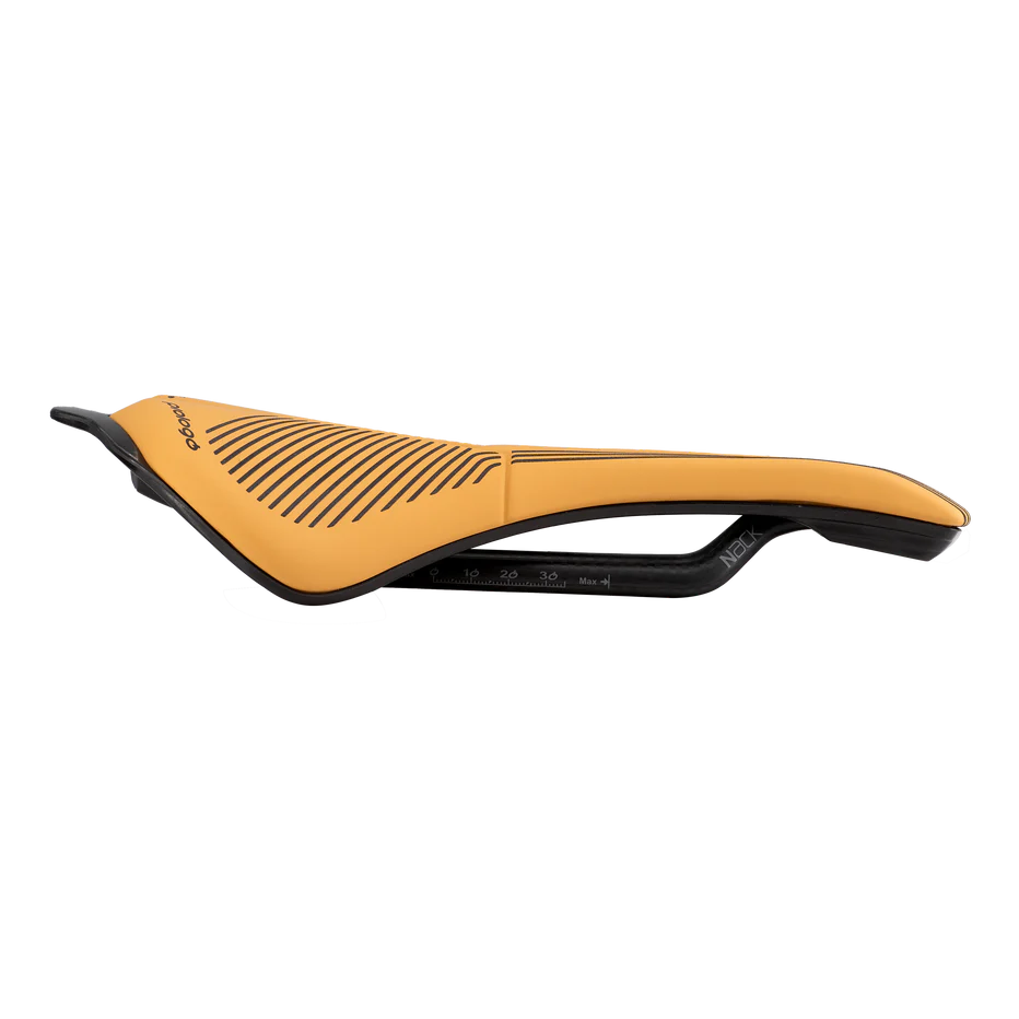 PROLOGO SCRATCH M5 PAS AGX 140mm Sella Nack Rails Marrone
