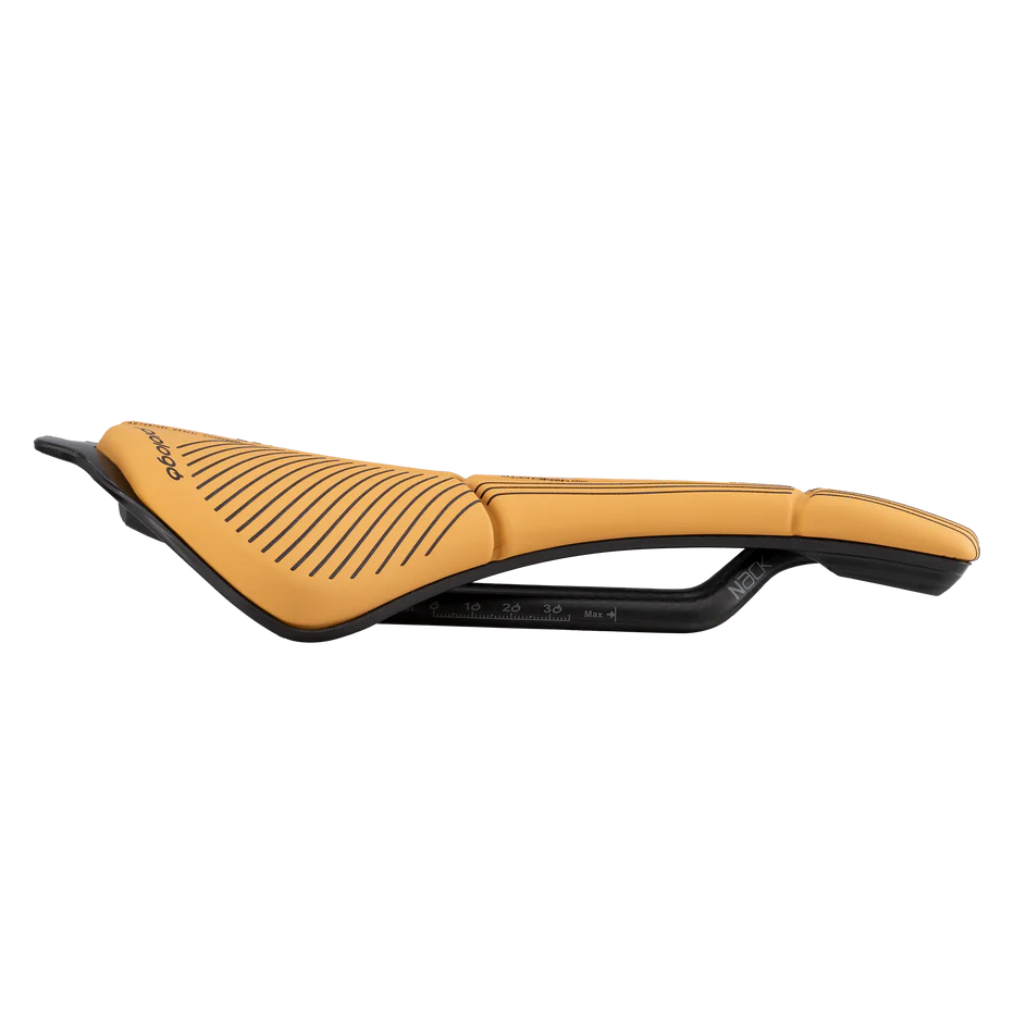 Sella PROLOGO SCRATCH M5 AGX PAS 147mm binari nero marrone