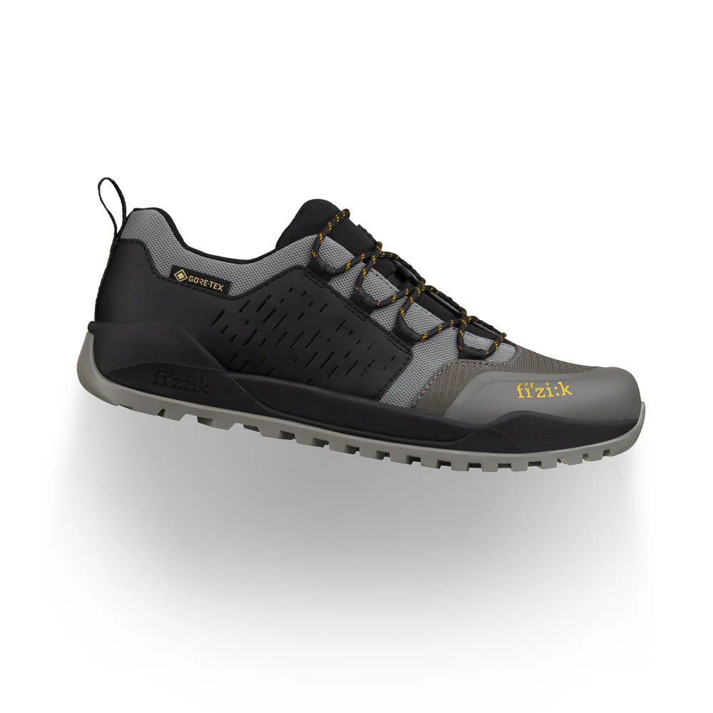 Scarpe da MTB FIZIK TERRA ERGOLACE GTX FLAT Grigio/Nero