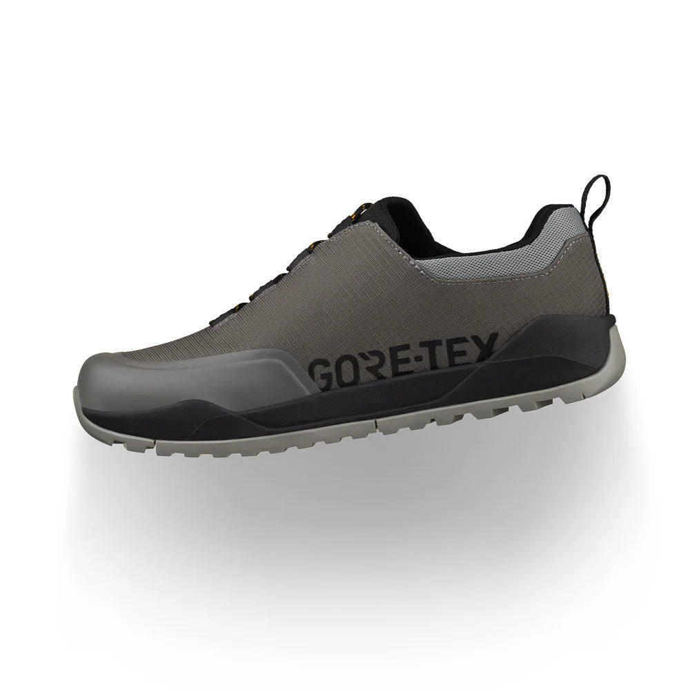 Scarpe da MTB FIZIK TERRA ERGOLACE GTX FLAT Grigio/Nero