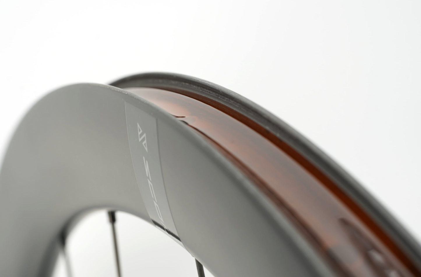 Coppia di ruote SCOM ULTRA 62 Tubeless Ready (bloccaggio centrale)
