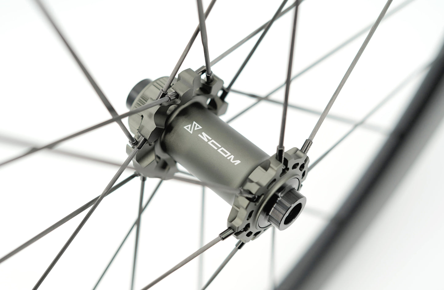Coppia di ruote SCOM ULTRA 62 Tubeless Ready (bloccaggio centrale)