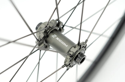 Coppia di Ruote SCOM ULTRA 62 Tubeless Ready (Center Lock)