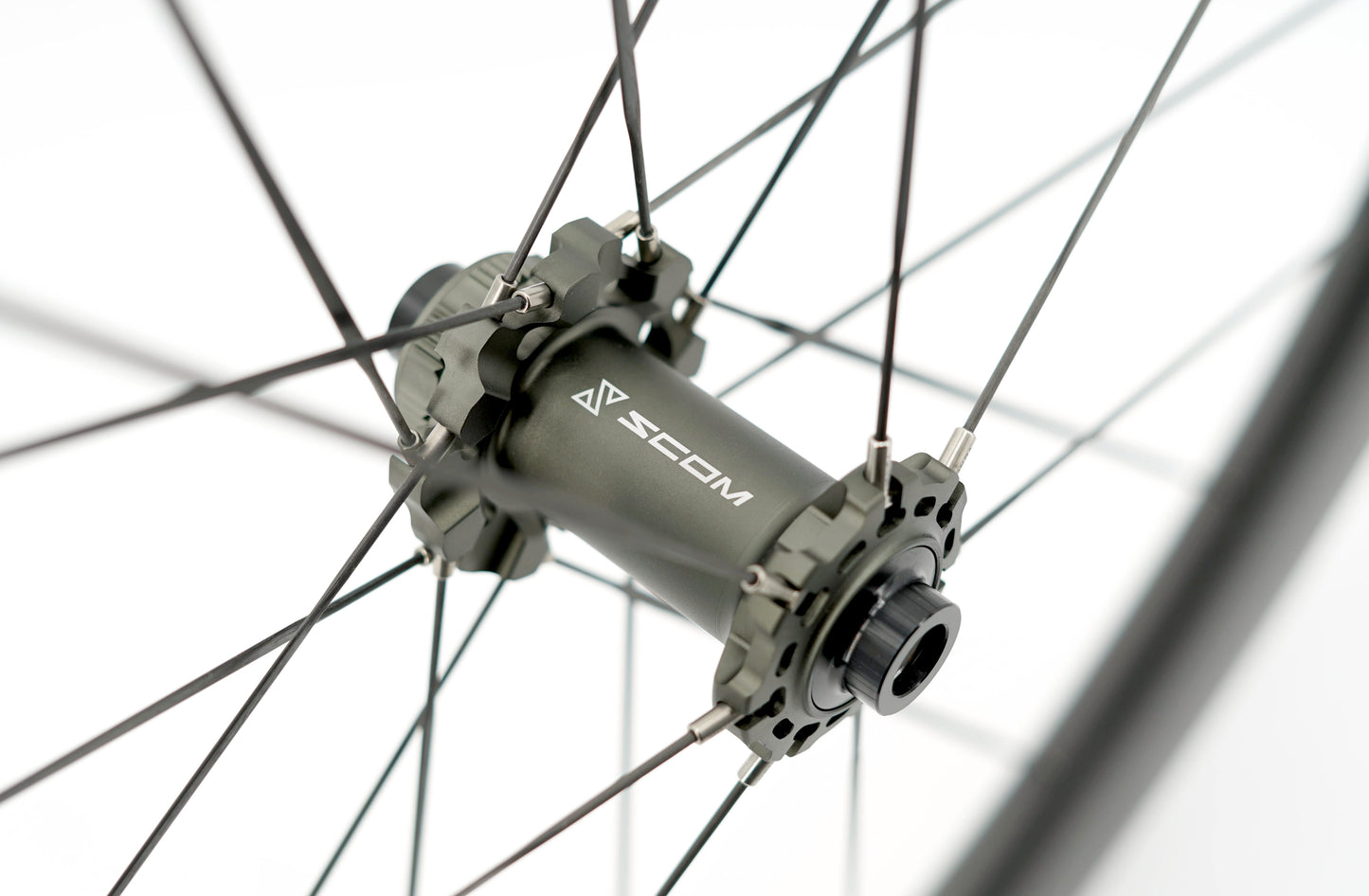 Coppia di ruote SCOM ULTRA 62+ Tubeless Ready (bloccaggio centrale)