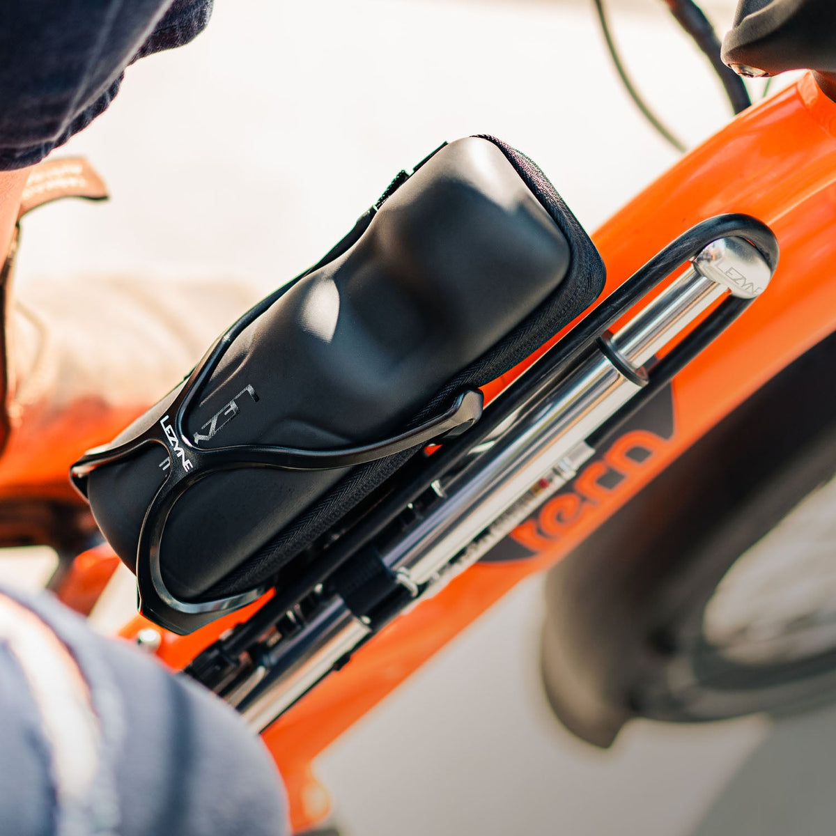 Porta attrezzi da portaborraccia LEZYNE FLOW CADDY PRO nero