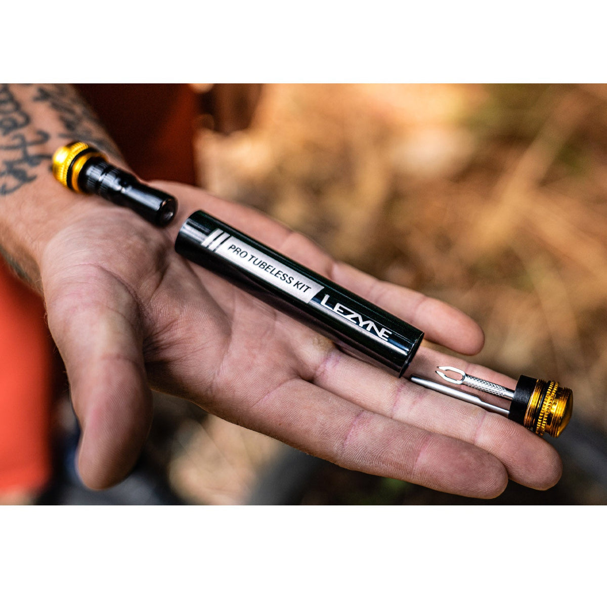 Kit di riparazione tubeless LEZYNE PRO Loaded + cartuccia CO2 da 20 g nero