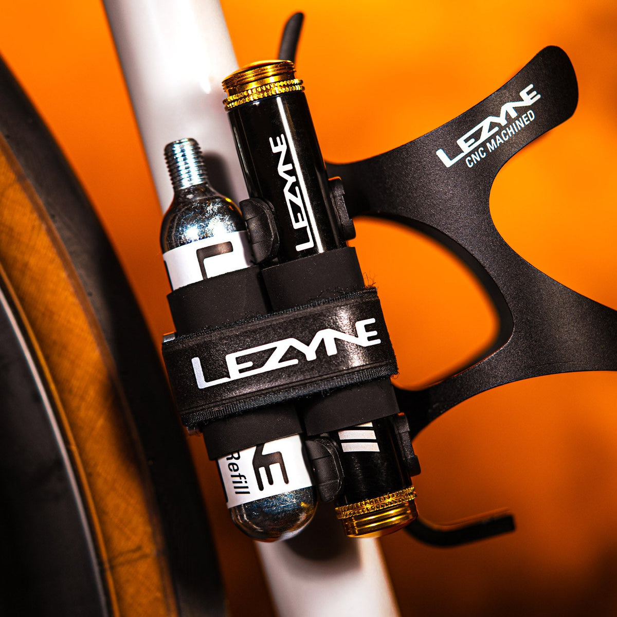 Kit di riparazione tubeless LEZYNE PRO Loaded + cartuccia CO2 da 20 g nero