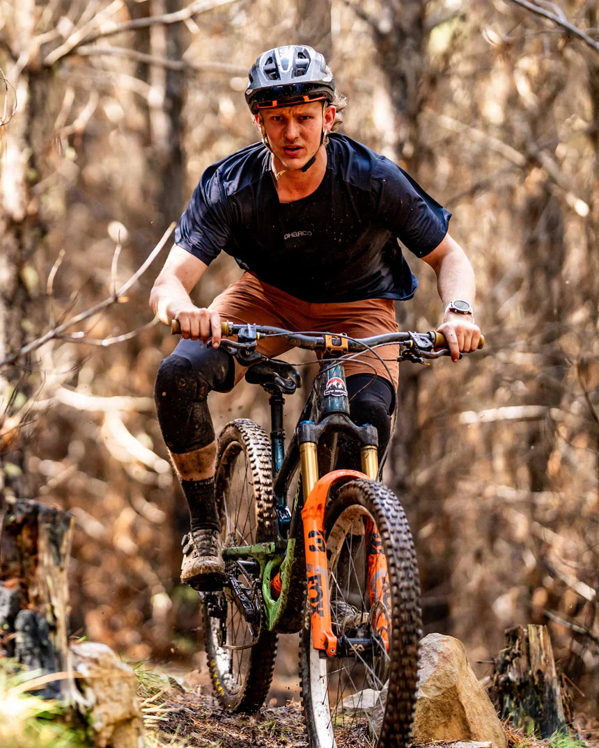 DHARCO TRAIL CANYON Corto Marrone