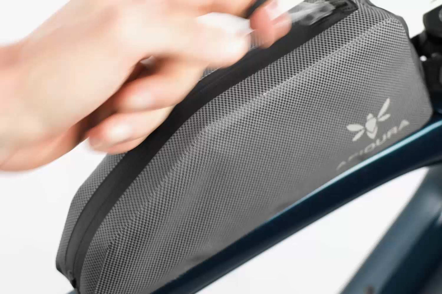 Borsa da telaio APIDURA EXPEDITION BOLT ON TOP TUBE PACK 1 L Nero