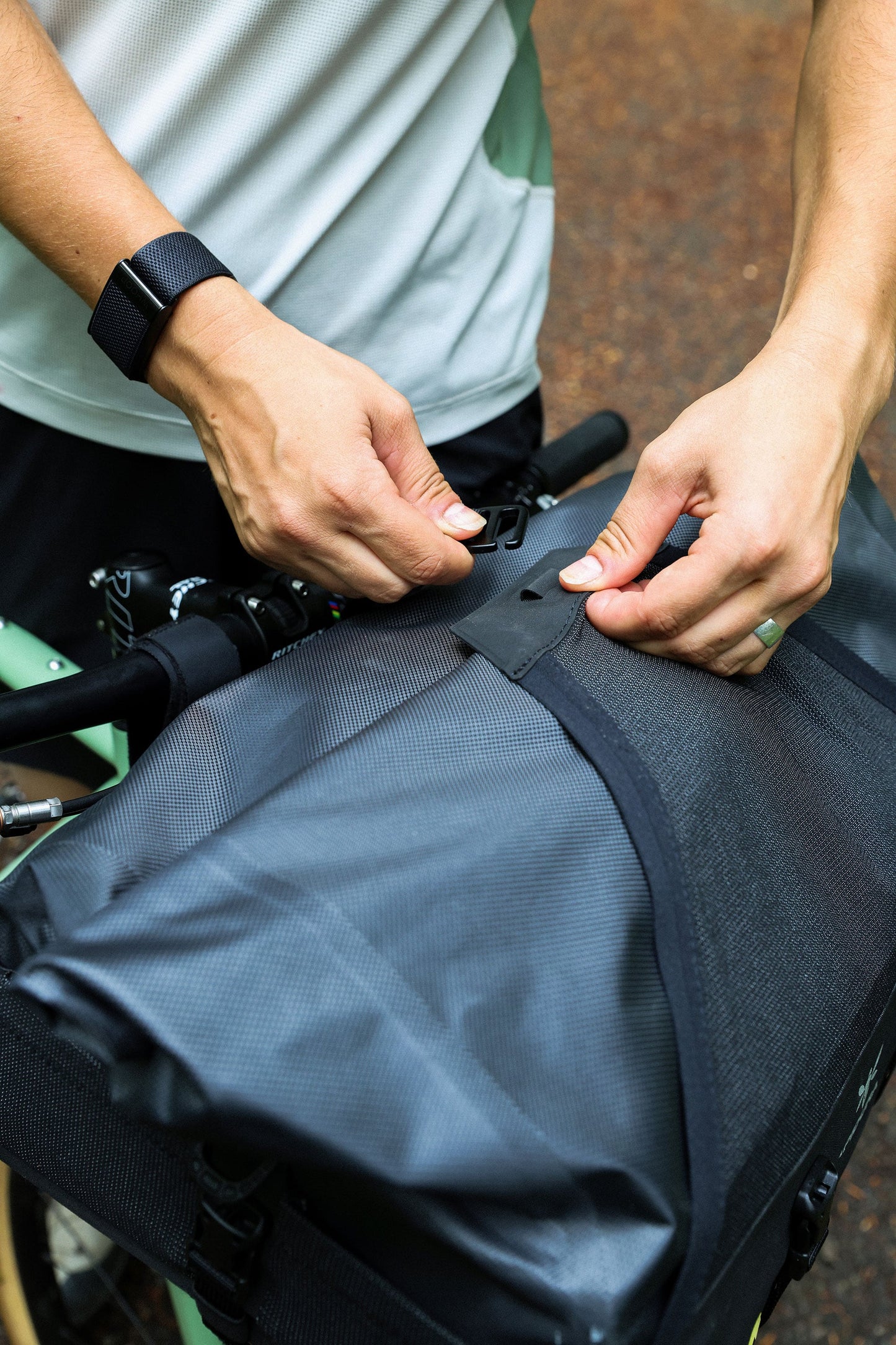 APIDURA EXPEDITION FRONT RACK PACK 20 L Borsa manubrio Nero