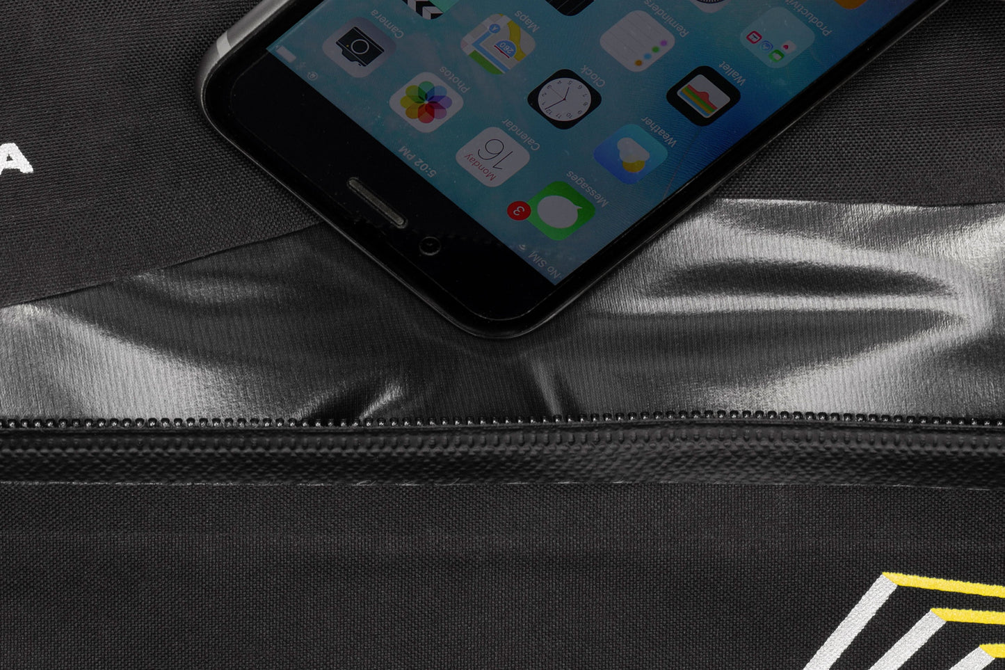 Borsa per telaio APIDURA RACING FRAME PACK 2,4 L Nero