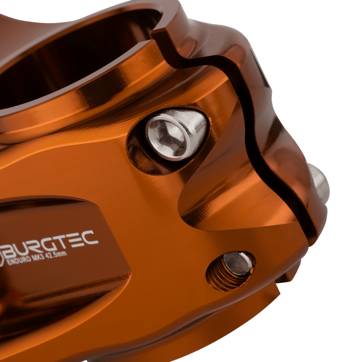 Attacco manubrio BURGTEC ENDURO MK3 bronzo — dettaglio del morsetto del cannotto