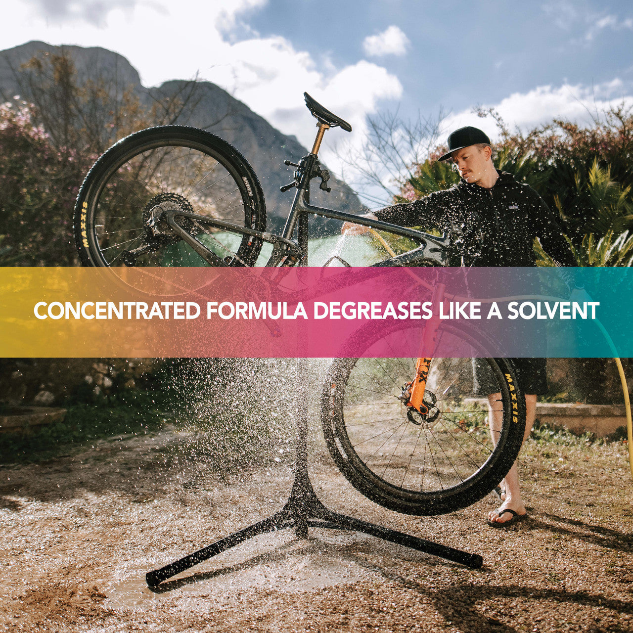 Sgrassatore/Detergente FINISH LINE BOOSTED™ BIO CLEAN a base d'acqua (1 L)