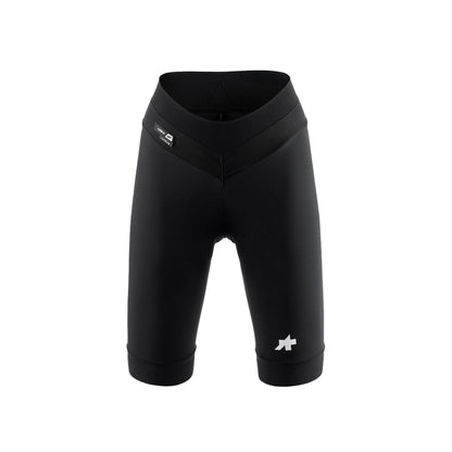 Pantaloncini da ciclismo corti da donna ASSOS UMA GT HALF S11 LONG neri — sfondo bianco, 2000 x 2000