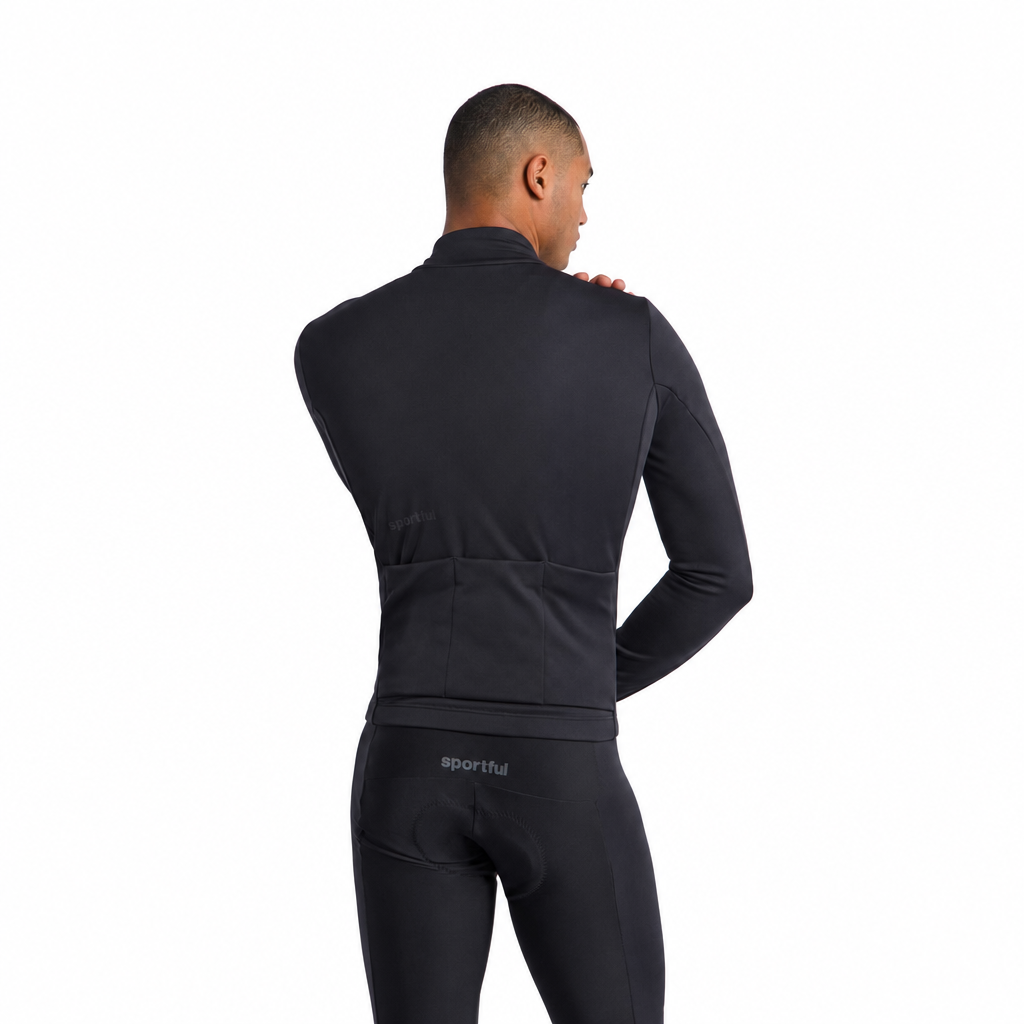 Giacca SPORTFUL CLASSIC 2 nera, vista posteriore su sfondo bianco