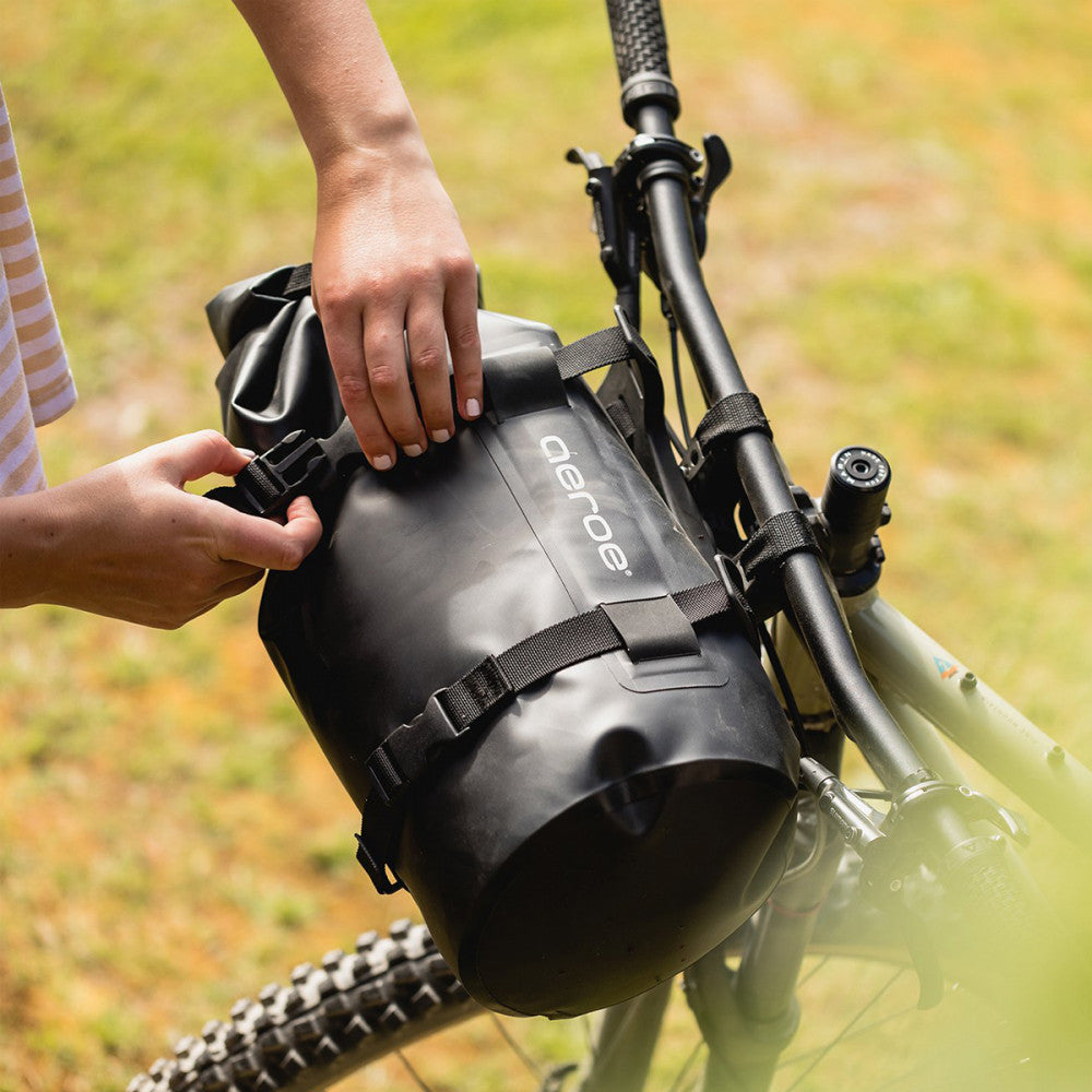 AEROE 12L Borsa impermeabile nera robusta