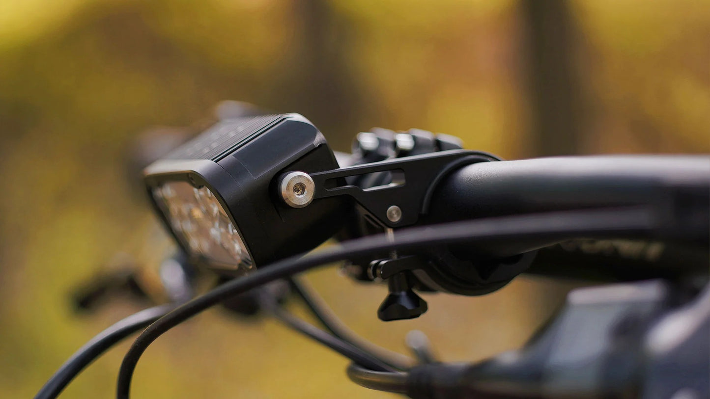 RAVEMEN XR6000 illuminazione anteriore