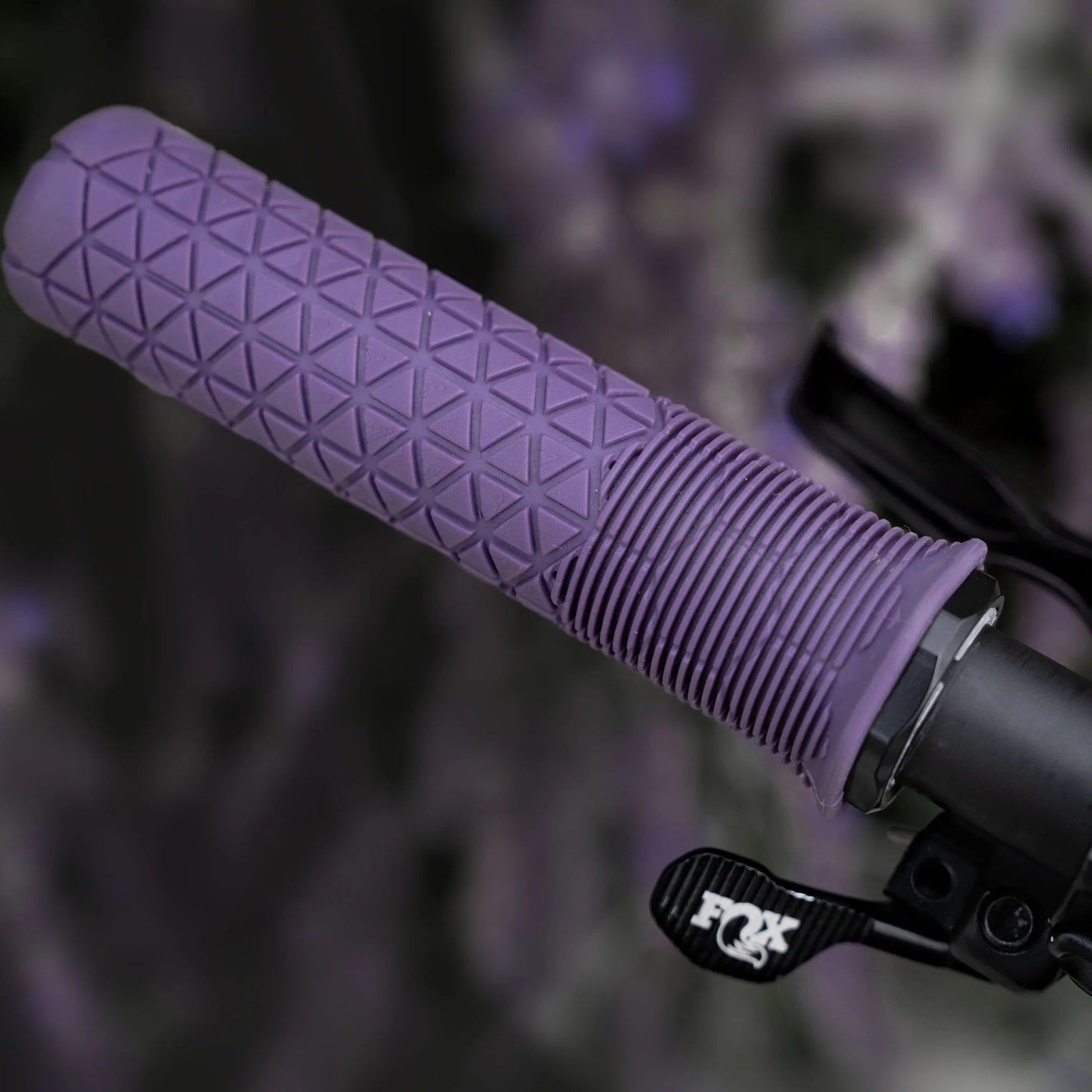 Manopole ENVE FRACTAL Lock-On Trail Violet
