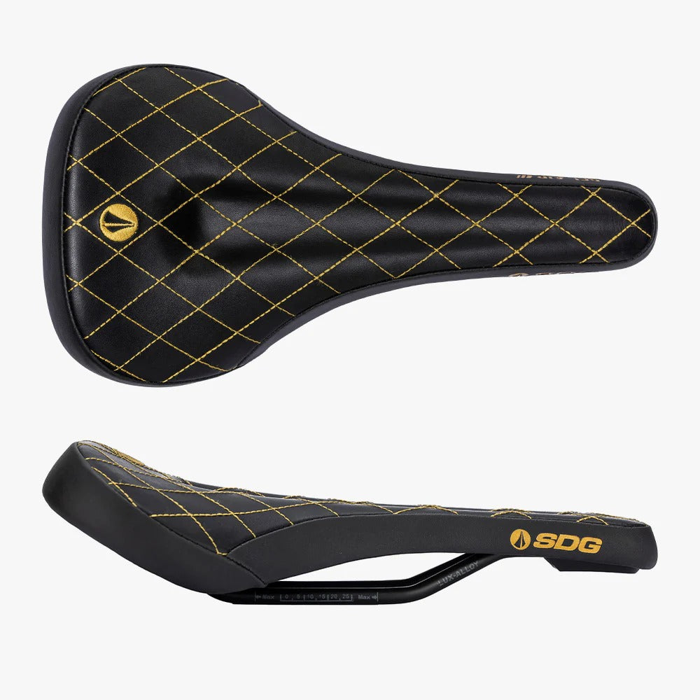 Sella SDG BEL-AIR V3 MAX con binari Lux-Alloy, nera e oro, con impunture