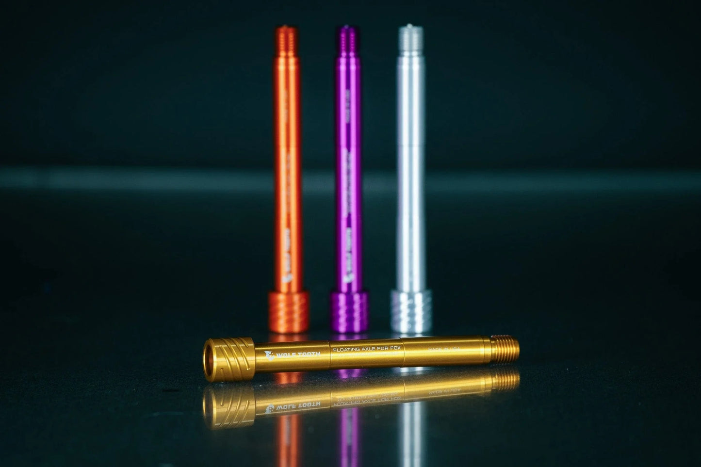 WOLF TOOTH Asse ruota anteriore per forcella FOX 36/38 15x110 mm Boost Violet