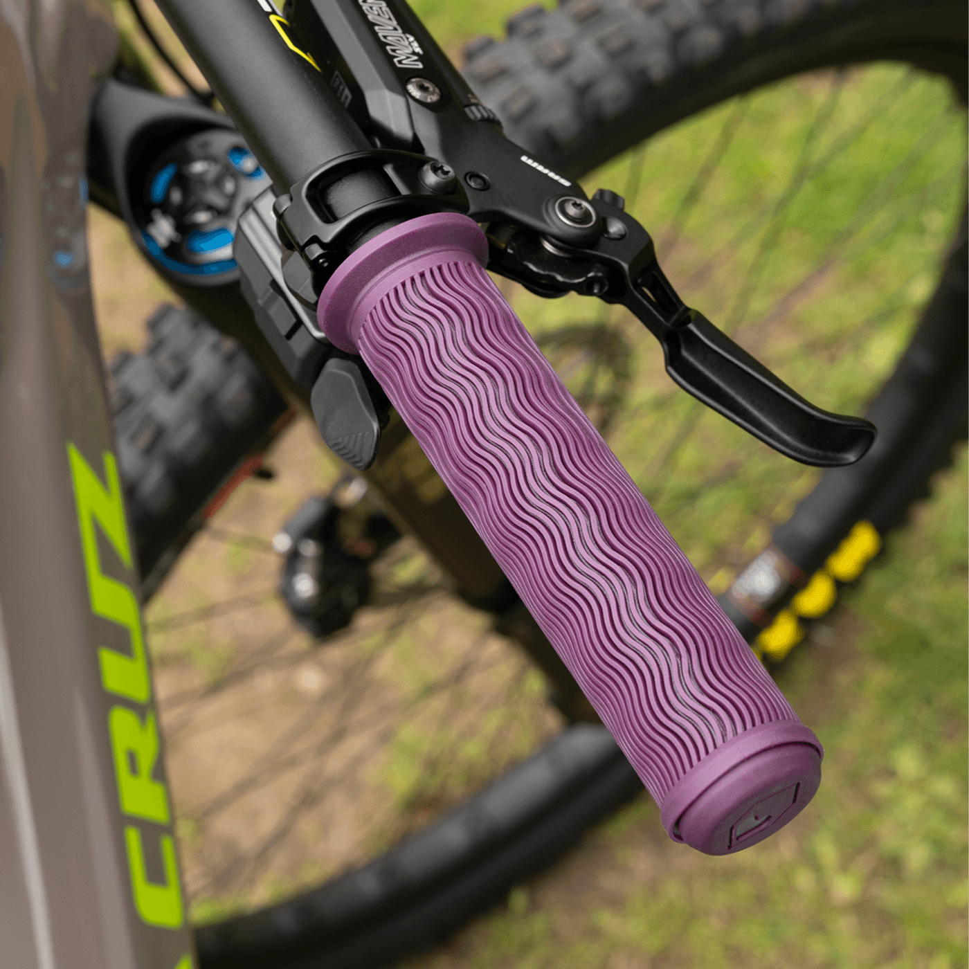 Grips BURGTEC THE BARTENDER PRO VERO SANDLER SIGNATURE Lock-On Viola