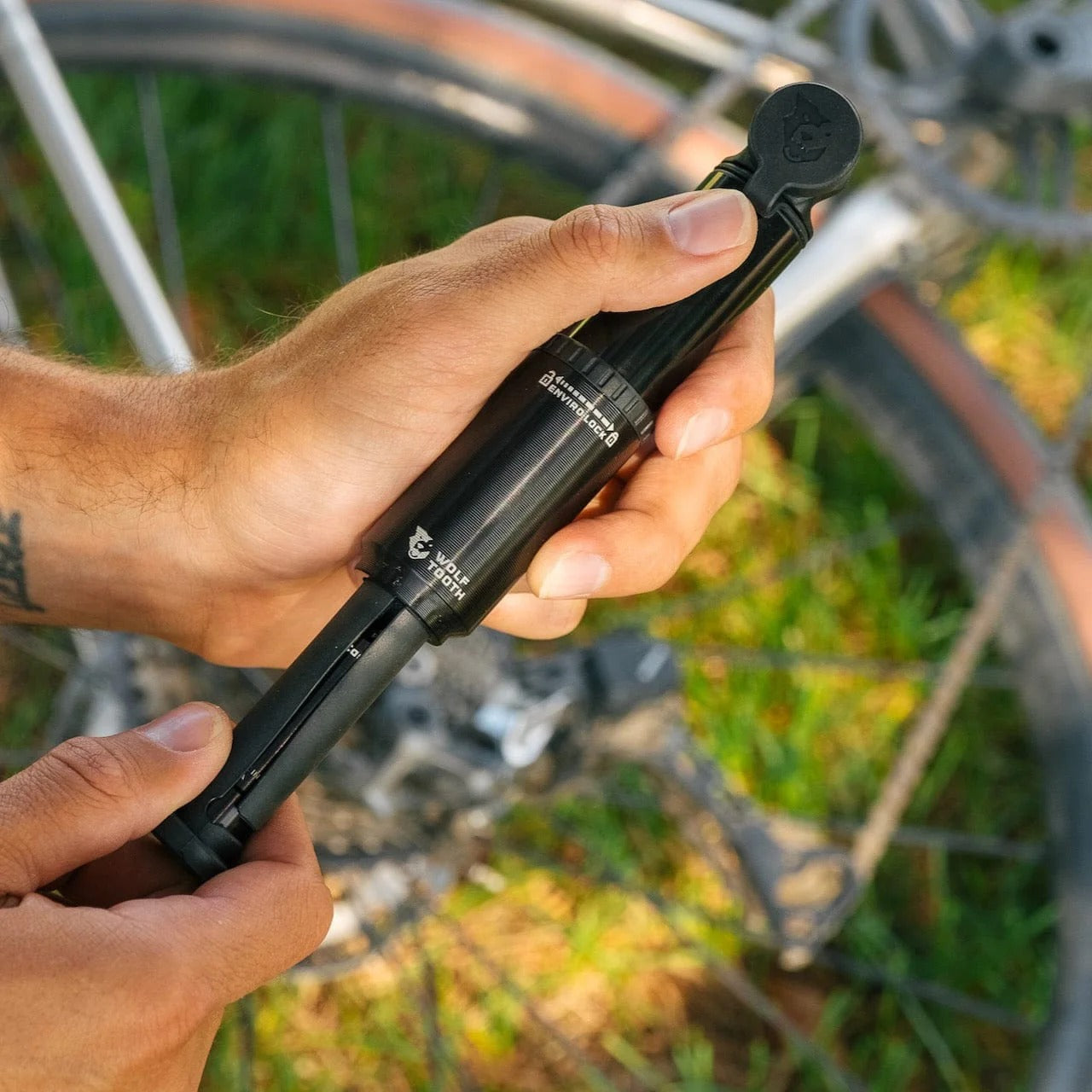 WOLF TOOTH CLICK VALVE Pompa a mano 30CC