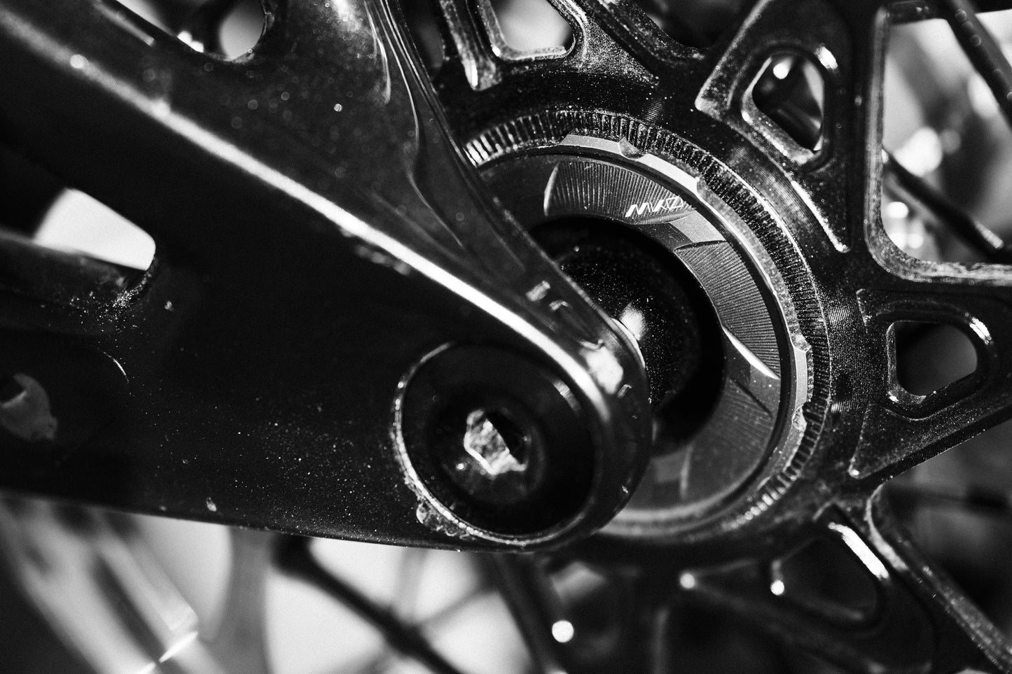Dado esterno Centerlock Dente di Lupo MKØ