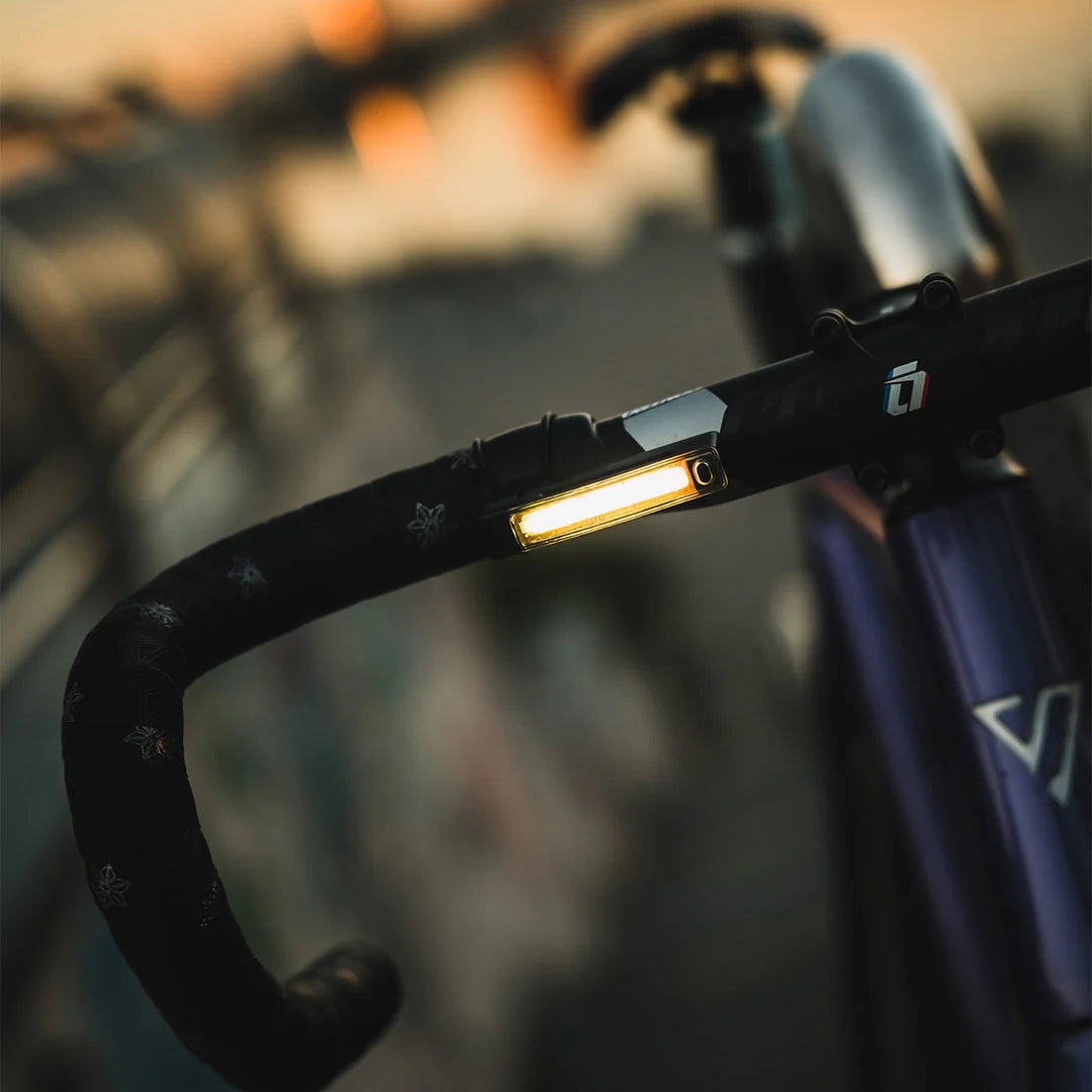 KNOG PLUS FRONT 40 Lumen Luce frontale nera