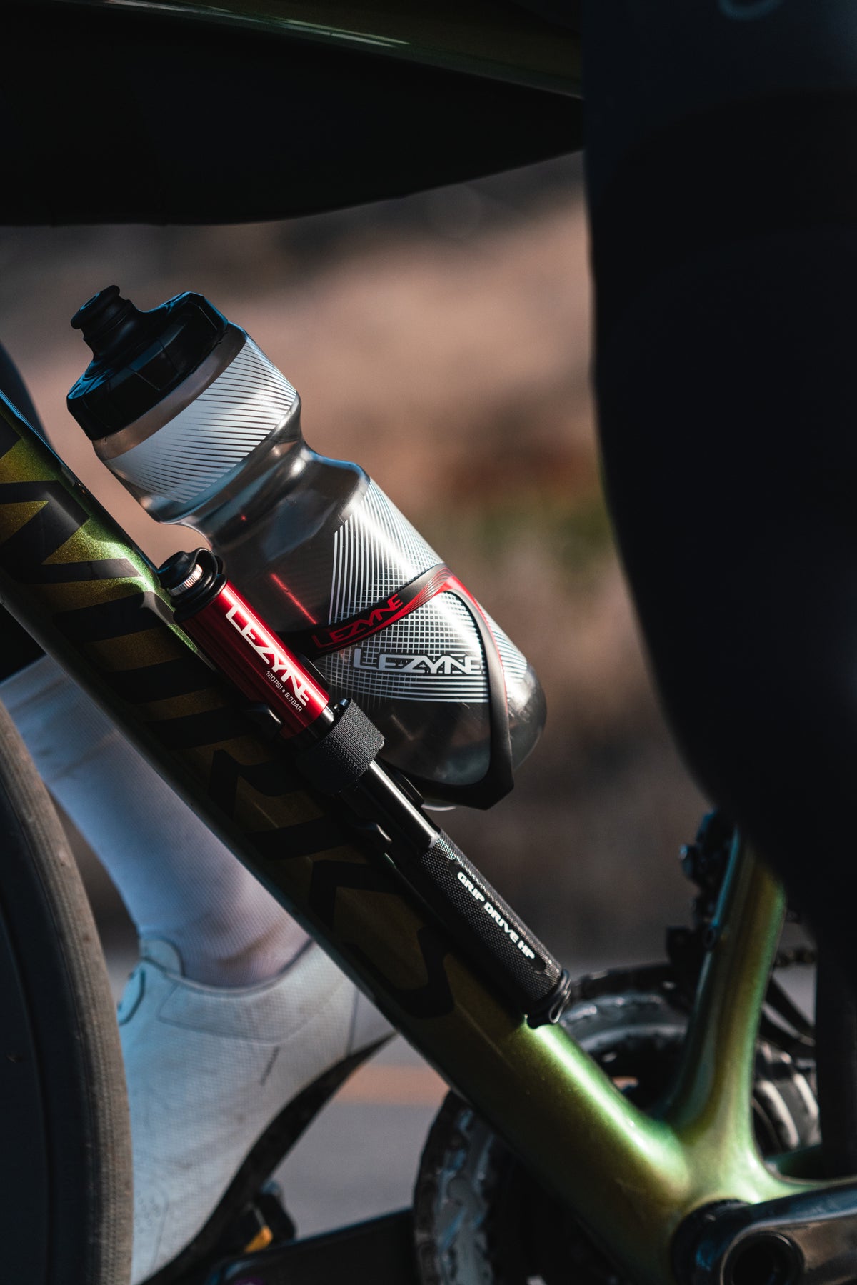 Portaborraccia LEZYNE CARBON TEAM nero/rosso